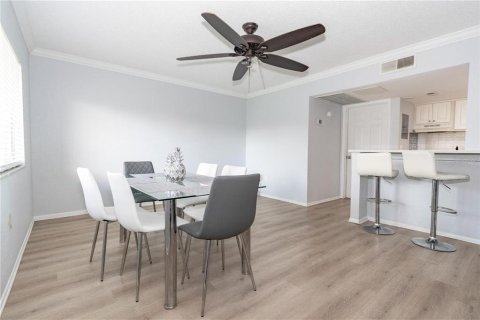 Condominio en venta en Altamonte Springs, Florida, 2 dormitorios, 92.16 m2 № 2118292 - foto 16