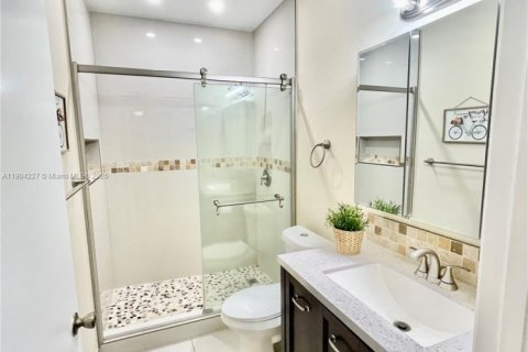 Townhouse in Miami, Florida 3 bedrooms, 136.57 sq.m. № 1955085 - photo 15