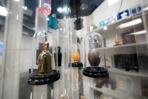 Commercial property in Hialeah, Florida № 1941347 - photo 6