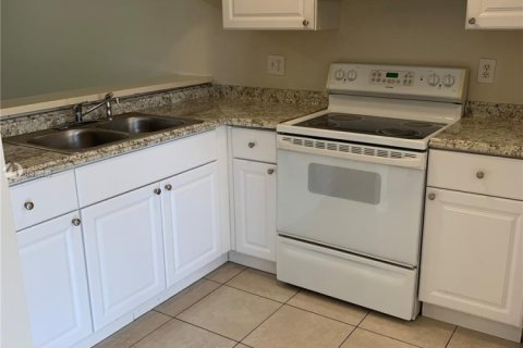 Condominio en venta en Tamarac, Florida, 2 dormitorios, 66.89 m2 № 1875685 - foto 2