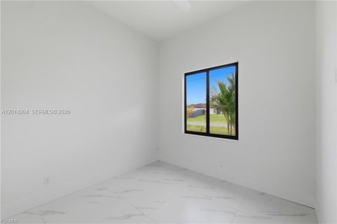 Villa ou maison à vendre à Cape Coral, Floride: 4 chambres, 161.19 m2 № 2076384 - photo 21