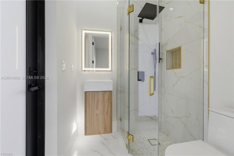 Villa ou maison à vendre à Cape Coral, Floride: 4 chambres, 161.19 m2 № 2076384 - photo 25