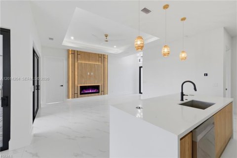 Villa ou maison à vendre à Cape Coral, Floride: 4 chambres, 161.19 m2 № 2076384 - photo 18