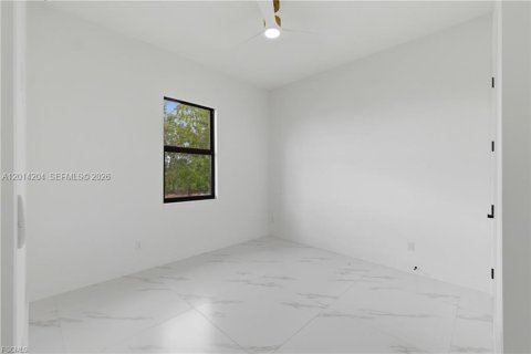 Villa ou maison à vendre à Cape Coral, Floride: 4 chambres, 161.19 m2 № 2076384 - photo 23