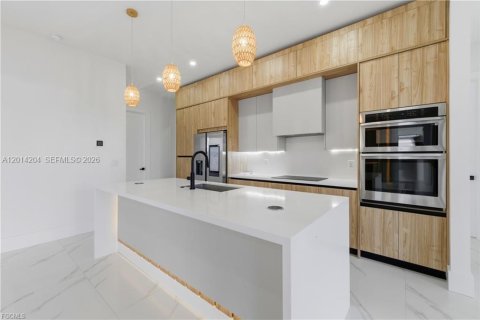 Villa ou maison à vendre à Cape Coral, Floride: 4 chambres, 161.19 m2 № 2076384 - photo 10