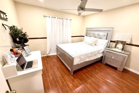 Купить виллу или дом в Мирамар, Флорида 4 спальни, 180.6м2, № 2043442 - фото 29