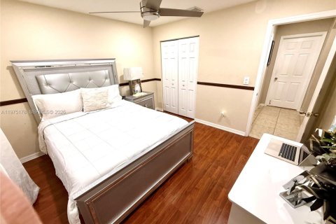 Купить виллу или дом в Мирамар, Флорида 4 спальни, 180.6м2, № 2043442 - фото 28