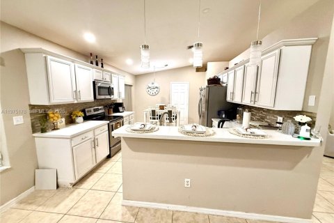 Купить виллу или дом в Мирамар, Флорида 4 спальни, 180.6м2, № 2043442 - фото 6