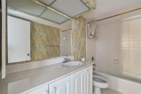 Купить кондоминиум в Клируотер, Флорида 6 комнат, 97.55м2, № 1870254 - фото 27