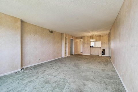 Купить кондоминиум в Клируотер, Флорида 6 комнат, 97.55м2, № 1870254 - фото 19
