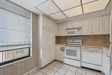 Купить кондоминиум в Клируотер, Флорида 6 комнат, 97.55м2, № 1870254 - фото 8