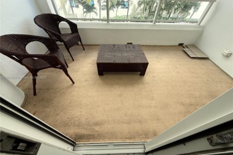 Copropriété à vendre à Miami Beach, Floride: 2 chambres, 87.14 m2 № 1946586 - photo 16