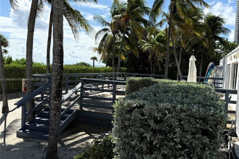 Copropriété à vendre à Miami Beach, Floride: 2 chambres, 87.14 m2 № 1946586 - photo 21