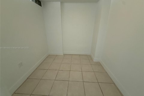 Copropriété à vendre à Miami Beach, Floride: 2 chambres, 87.14 m2 № 1946586 - photo 28