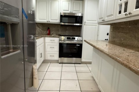 Copropriété à vendre à Miami Beach, Floride: 2 chambres, 87.14 m2 № 1946586 - photo 14