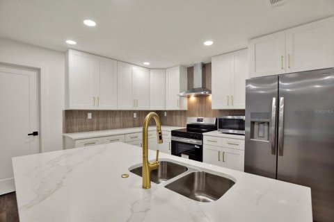 Villa ou maison à vendre à Clearwater, Floride: 3 chambres, 150.69 m2 № 2410340 - photo 2