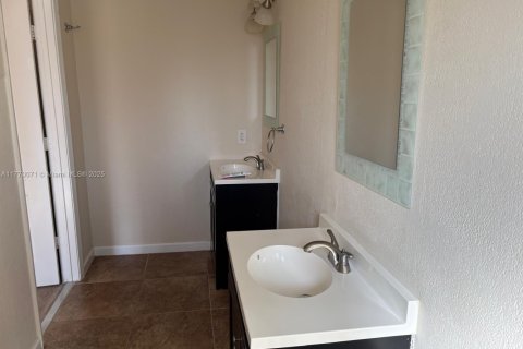 Adosado en alquiler en Miami Gardens, Florida, 3 dormitorios, 131.83 m2 № 1938207 - foto 8