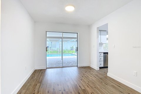 Casa en venta en Port Charlotte, Florida, 4 dormitorios, 170.38 m2 № 1795495 - foto 5