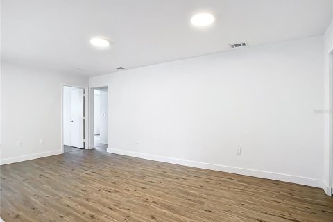 Casa en venta en Port Charlotte, Florida, 4 dormitorios, 170.38 m2 № 1795495 - foto 17