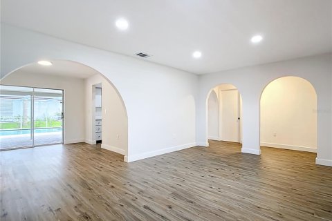 Casa en venta en Port Charlotte, Florida, 4 dormitorios, 170.38 m2 № 1795495 - foto 7