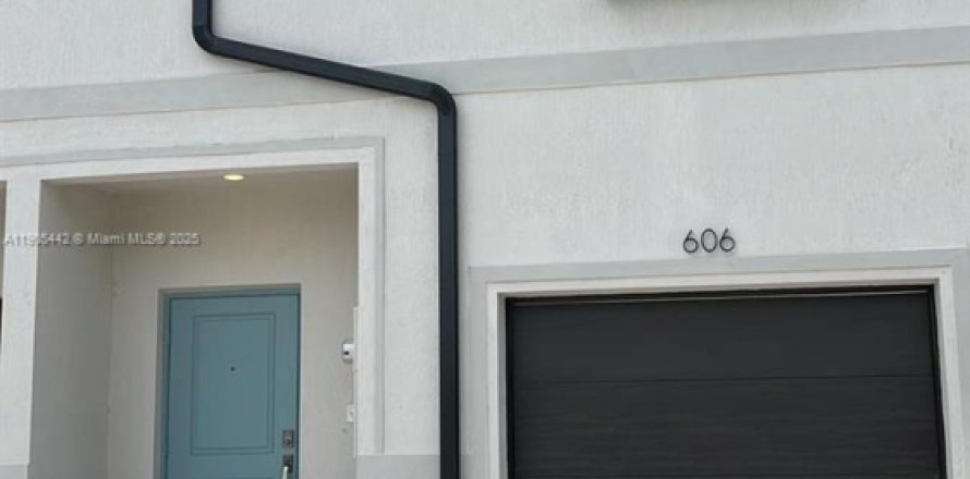 Touwnhouse à Homestead, Floride 3 chambres, 136.19 m2 № 1956184