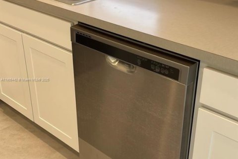 Купить таунхаус в Хомстед, Флорида 3 спальни, 136.19м2, № 1956184 - фото 15