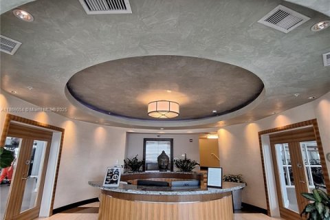 Condo in Miami, Florida, 1 bedroom № 2076742 - photo 10