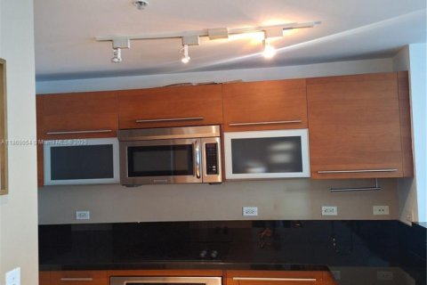Condo in Miami, Florida, 1 bedroom № 2076742 - photo 26