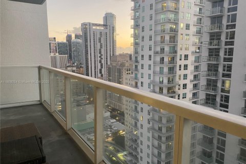 Condo in Miami, Florida, 1 bedroom № 2076742 - photo 5