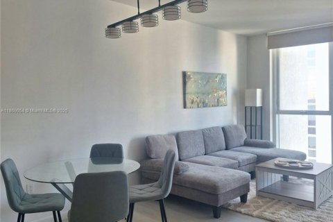 Condo in Miami, Florida, 1 bedroom № 2076742 - photo 25