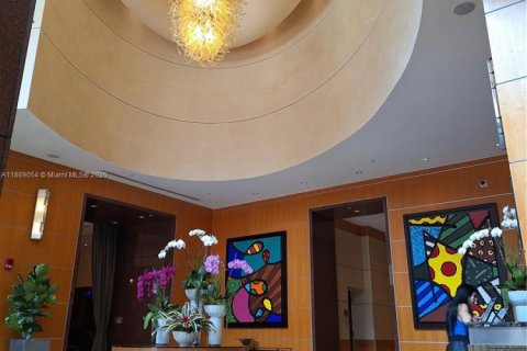 Condo in Miami, Florida, 1 bedroom № 2076742 - photo 23