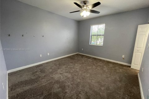 Casa en alquiler en Cutler Bay, Florida, 5 dormitorios, 270.9 m2 № 1897704 - foto 15