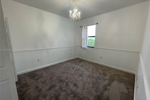 Casa en alquiler en Cutler Bay, Florida, 5 dormitorios, 270.9 m2 № 1897704 - foto 23