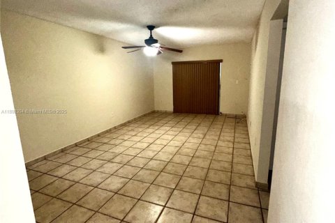 Apartment in Sweetwater, Florida 2 bedrooms, 66.89 sq.m. № 1950982 - photo 4
