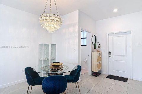 Townhouse in Miami Gardens, Florida 3 bedrooms, 124.86 sq.m. № 1845493 - photo 8