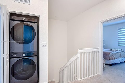 Townhouse in Miami Gardens, Florida 3 bedrooms, 124.86 sq.m. № 1845493 - photo 17