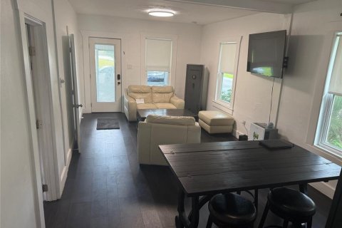 Villa ou maison à vendre à New Smyrna Beach, Floride: 2 chambres, 63.92 m2 № 1904305 - photo 9