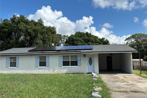 House in Apopka, Florida 3 bedrooms, 127.83 sq.m. № 1909117 - photo 1