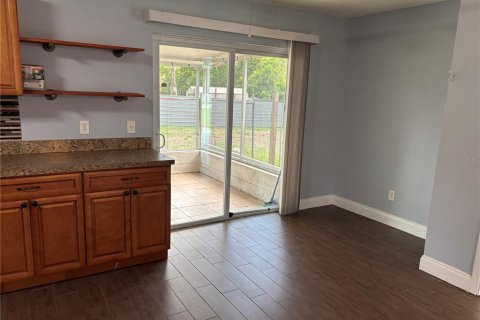 House in Apopka, Florida 3 bedrooms, 127.83 sq.m. № 1909117 - photo 7