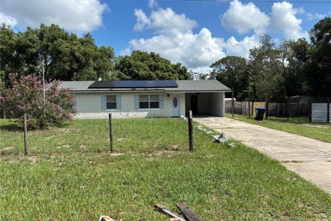 House in Apopka, Florida 3 bedrooms, 127.83 sq.m. № 1909117 - photo 2