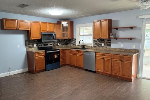 Casa en venta en Apopka, Florida, 3 dormitorios, 127.83 m2 № 1909117 - foto 5
