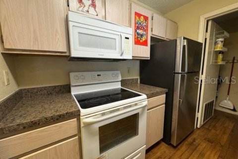 Condominio en alquiler en Gainesville, Florida, 2 dormitorios, 88.26 m2 № 1918157 - foto 3