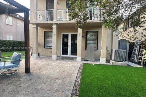House in Homestead, Florida 4 bedrooms, 222.97 sq.m. № 2073704 - photo 25