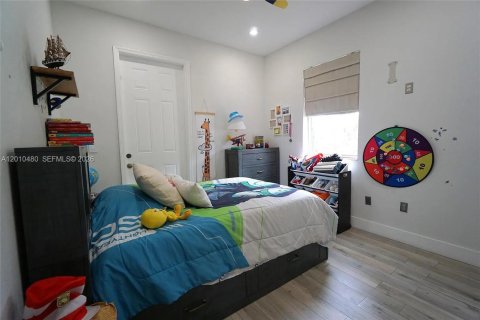 House in Homestead, Florida 4 bedrooms, 222.97 sq.m. № 2073704 - photo 28