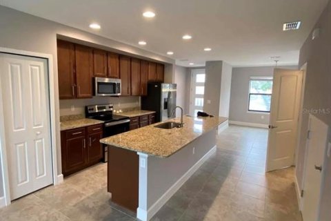 Touwnhouse à louer à Kissimmee, Floride: 3 chambres, 147.81 m2 № 2378068 - photo 7