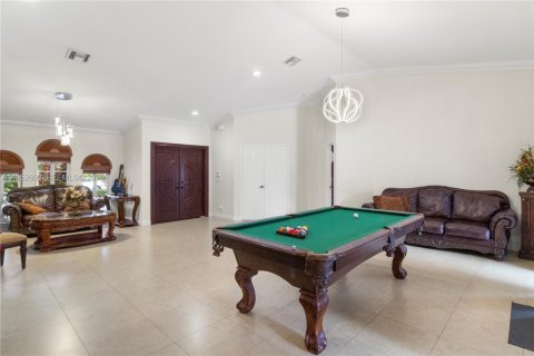Casa en venta en Coral Springs, Florida, 5 dormitorios, 255.11 m2 № 2007829 - foto 18