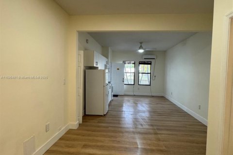 Apartamento en alquiler en Hollywood, Florida, 55.74 m2 № 1859936 - foto 10