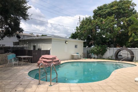 Apartamento en alquiler en Hollywood, Florida, 55.74 m2 № 1859936 - foto 4