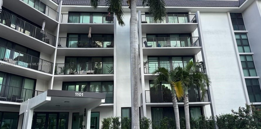 Condo in Fort Lauderdale, Florida, 2 bedrooms  № 1955882