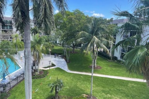 Condo in Fort Lauderdale, Florida, 2 bedrooms  № 1955882 - photo 10